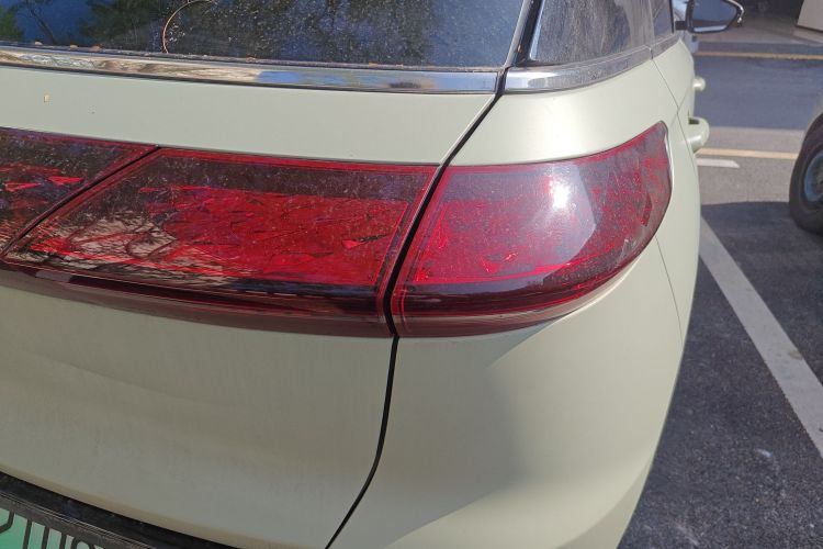 小鹏G3 2020款 520i 智享版车身外观9