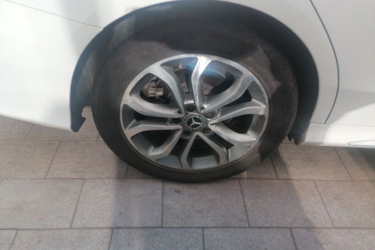 奔驰C级 2018款 C 180 L 时尚型运动版车身外观6008