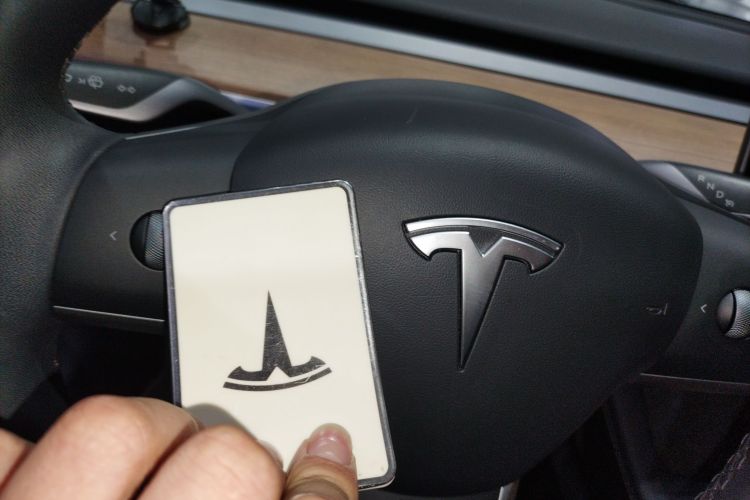 特斯拉 Model 3 2022款 后轮驱动版中控内饰7001