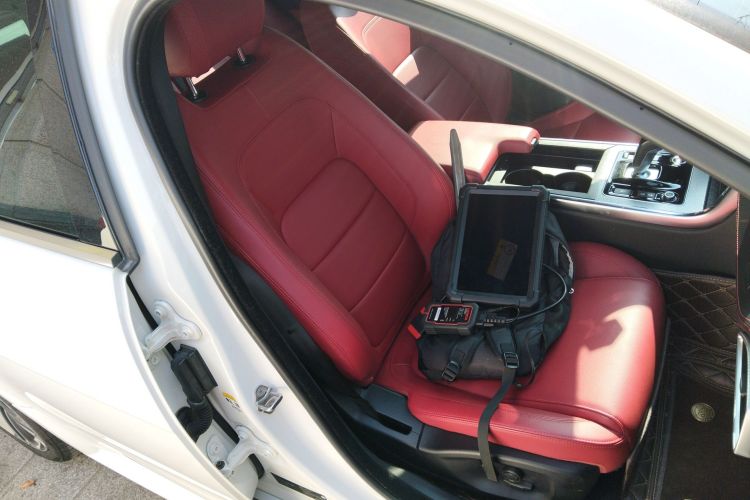 捷豹XEL 2021款 2.0T 250PS R-DYNAMIC S进取运动版局部细节41