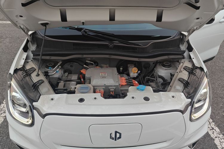 零跑汽车 零跑T03 2022款 星钻版机舱底盘24