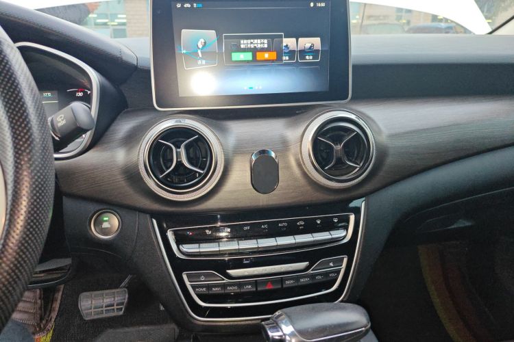 北京汽车 绅宝D50 2018款 1.5L CVT尊享智联版中控内饰16