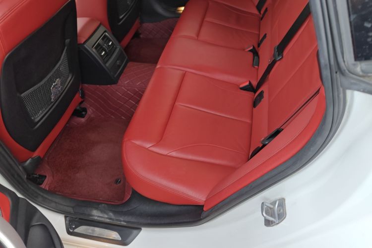 宝马3系GT 2019款 320i M运动型中控内饰21