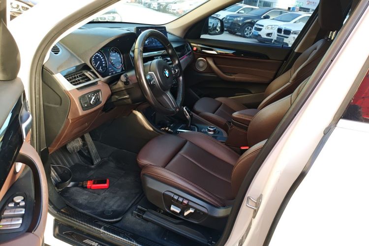 宝马X1 2021款 改款 sDrive25Li 领先型中控内饰7003
