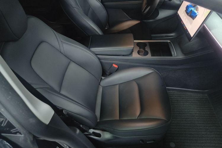 特斯拉 Model Y 2024款 后轮驱动版局部细节41