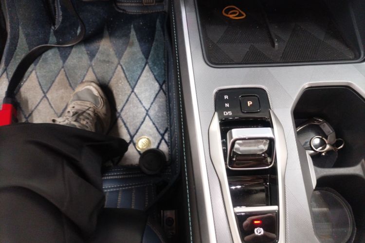 广汽传祺 传祺GS3 2023款 影速 270T 劲享版局部细节18