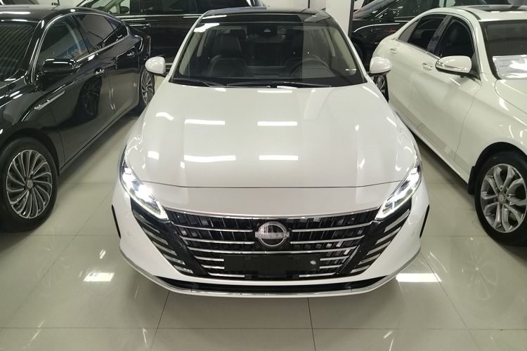 日产 天籁 2022款 2.0T XL 进享版车身外观2