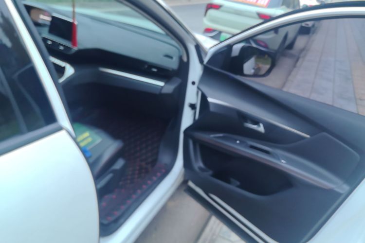 标致4008 2019款 360THP 尝先版局部细节9005