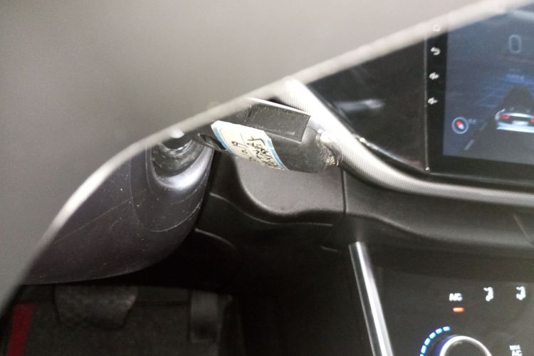 奇瑞 艾瑞泽5 2019款 改款PRO 1.5L CVT青春版 国VI中控内饰7001