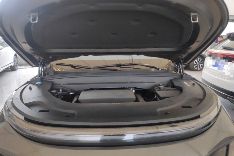 理想汽车 理想L7 2023款 Pro机舱底盘24