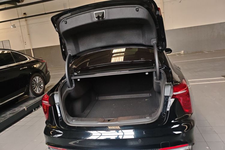 红旗H5 2024款 1.5T DCT智联旗悦版机舱底盘23