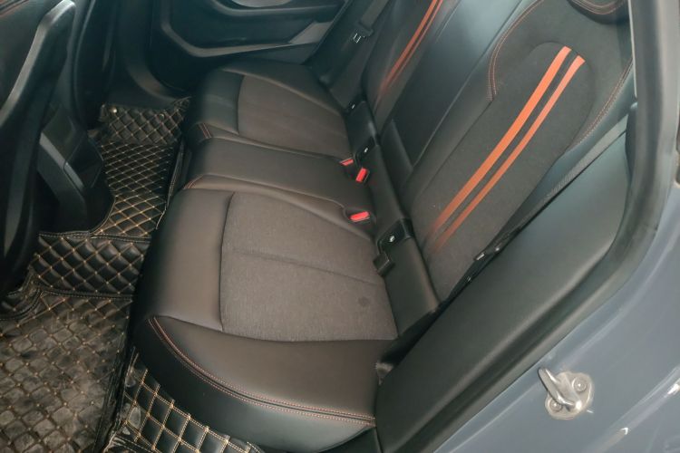 宝马2系(进口) 2021款 225i 四门轿跑车 M运动套装中控内饰21