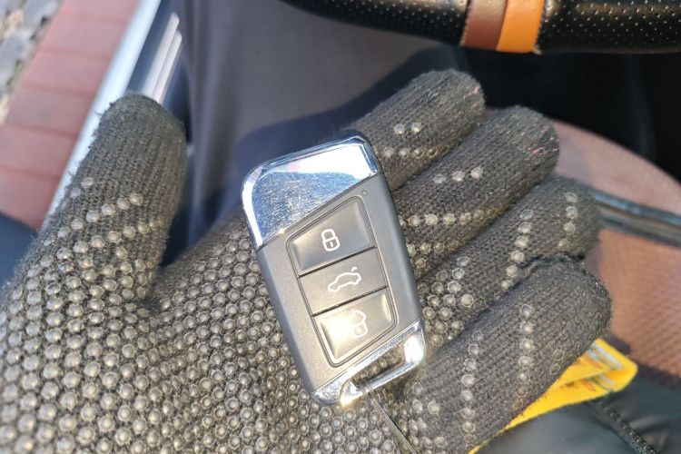 一汽-大众CC 2021款 380TSI 夺目版中控内饰11