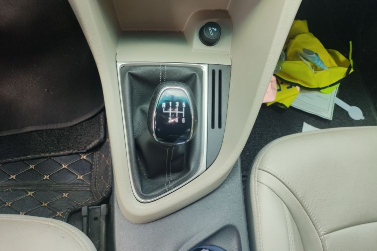 别克 英朗 2018款 15T 手动精英型 国V中控内饰18