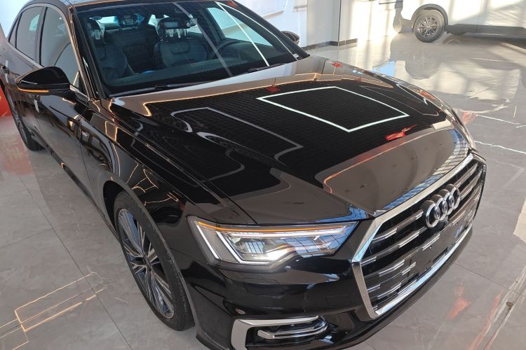 奥迪A6L 2026款 45 TFSI 臻选动感型车身外观3