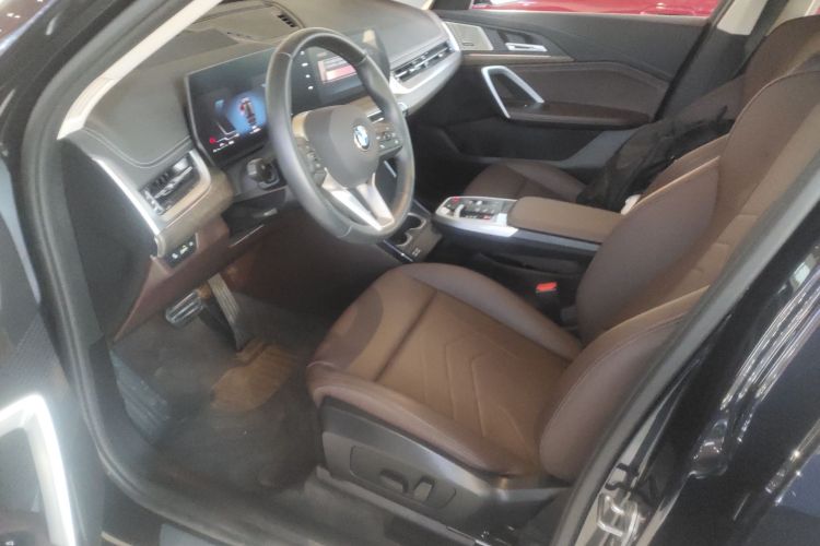 宝马X1 2023款 xDrive25Li X设计套装中控内饰19