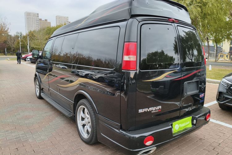 GMC SAVANA 2014款 5.3L 四驱领袖版车身外观5