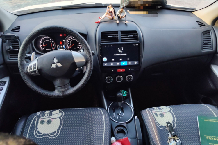 三菱 劲炫ASX 2013款 2.0L CVT两驱豪华版中控内饰12