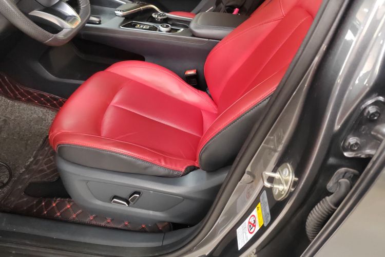 长安UNI-T 2020款 1.5T 尊贵型局部细节19