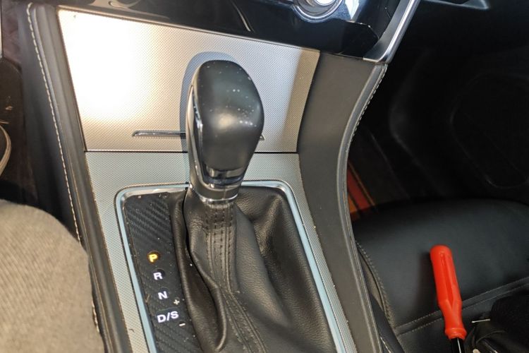 名爵 MG6 2019款 20T 自动运动版中控内饰18