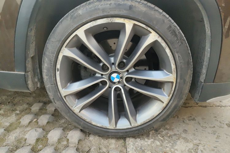 宝马X1 2015款 sDrive18i 领先晋级版车身外观10