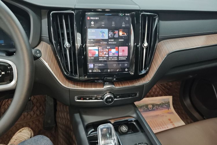 沃尔沃XC60 2025款 B5 四驱智远豪华版局部细节16