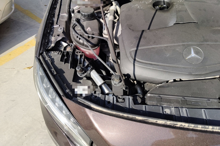 奔驰GLA 2015款 GLA 220 4MATIC 时尚型机舱底盘25