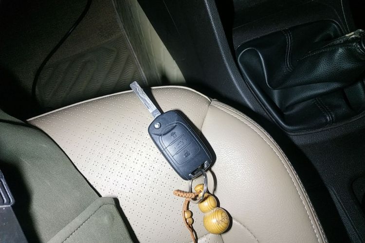 五菱汽车 五菱宏光 2018款 1.5L S舒适型L2B中控内饰11