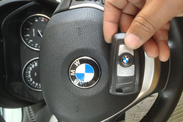 宝马2系(进口) 2015款 218i 敞篷轿跑车中控内饰11