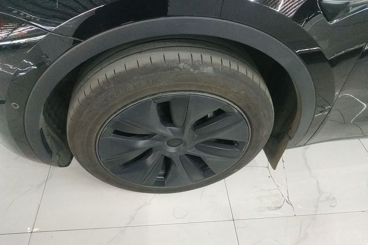 特斯拉 Model Y 2023款 后轮驱动版车身外观6002