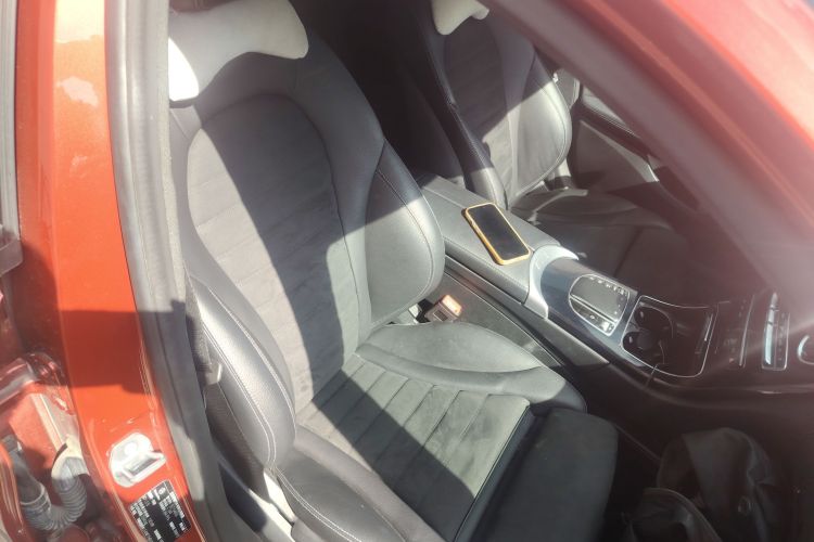 奔驰C级 2019款 C 260 运动版局部细节41