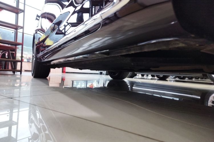 红旗H9 2020款 2.0T 智联旗享版局部细节9001