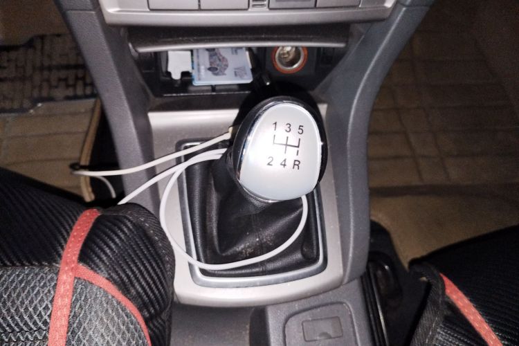 福特 福克斯 2013款 两厢经典 1.8L 手动基本型中控内饰18