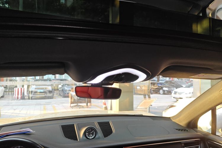 保时捷 2023款 Macan 2.0T中控内饰22