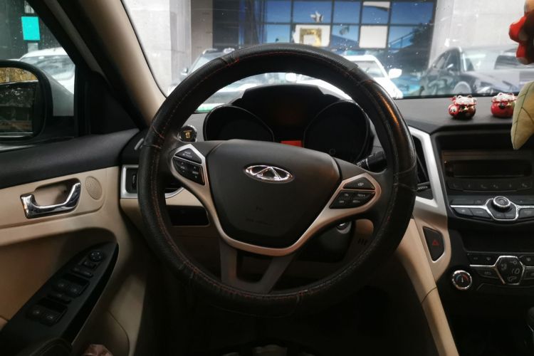 奇瑞 艾瑞泽7 2015款 1.6L CVT致领版中控内饰13