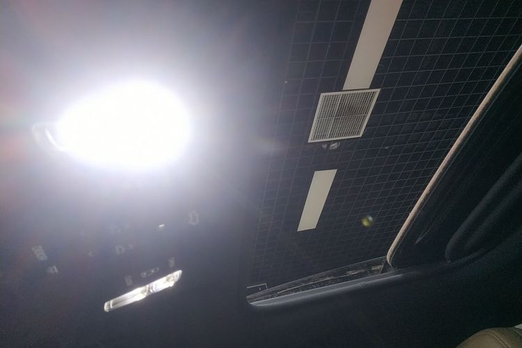 丰田 赛那SIENNA 2023款 2.5L混动 尊贵版局部细节22