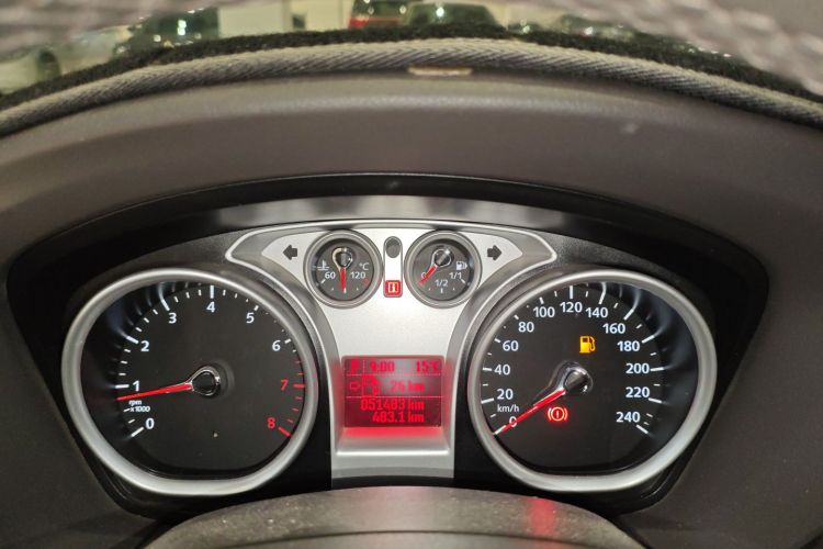 福特 福克斯 2013款 两厢经典 1.8L 自动时尚型局部细节14