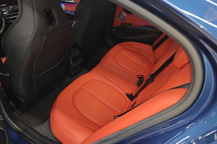 宝马1系 2023款 125i M运动曜夜版中控内饰7004