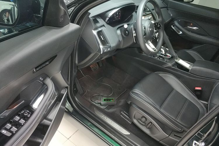 捷豹E-PACE 2024款 耀黑运动版 R-DYNAMIC SE BLACK中控内饰7003