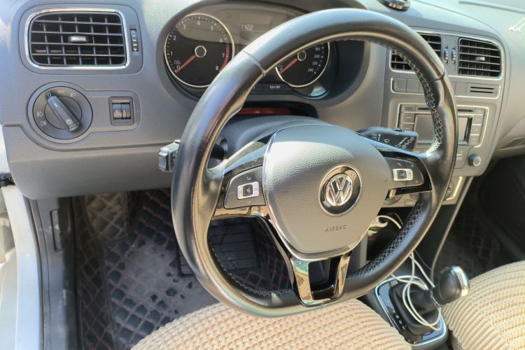 大众 Polo 2016款 1.6L 自动舒适型中控内饰13