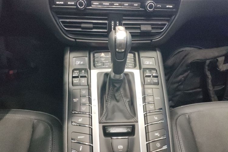 保时捷 2021款 Macan 2.0T局部细节18