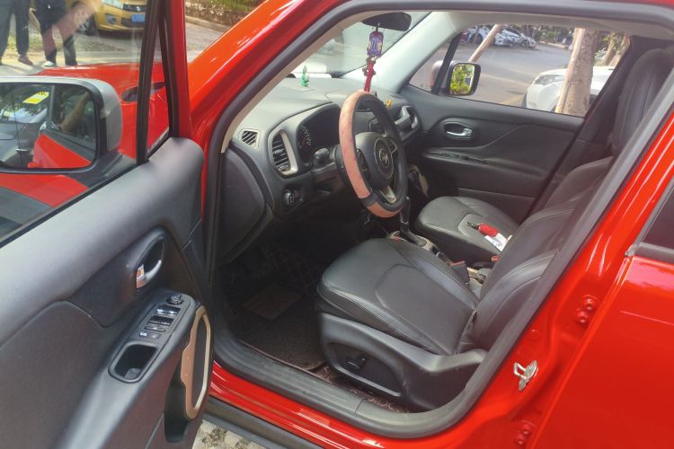 Jeep 自由侠 2016款 1.4T 自动智能版中控内饰7003