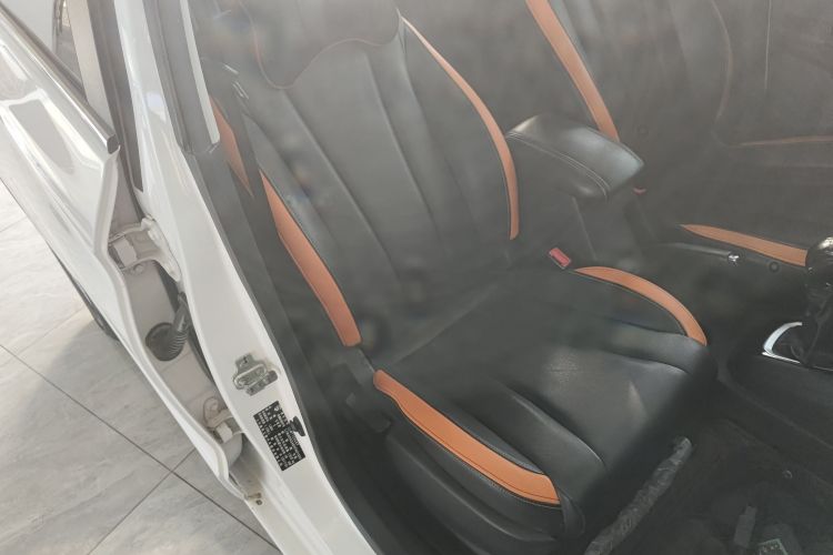 宝骏310 2016款 1.2L 手动豪华型局部细节41