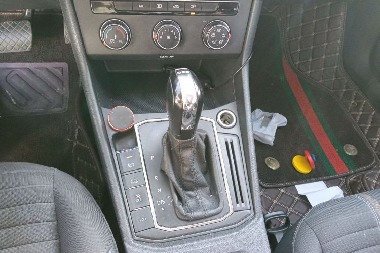 大众 朗逸 2018款 280TSI DSG舒适版 国V中控内饰18