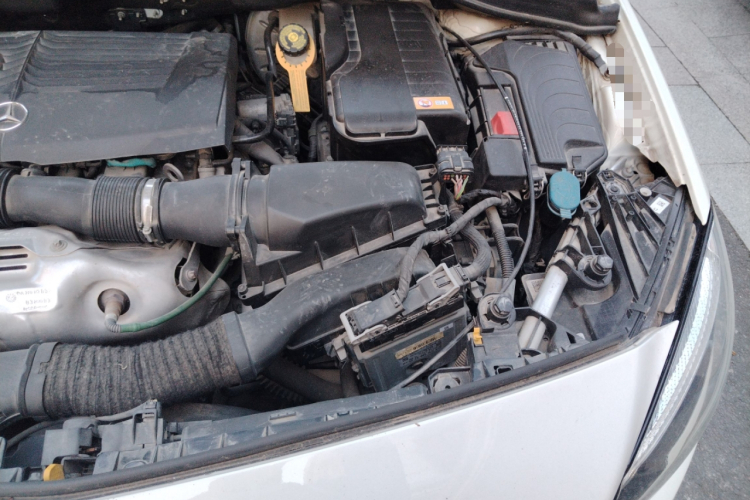 奔驰B级 2015款 B 200 时尚型局部细节9007