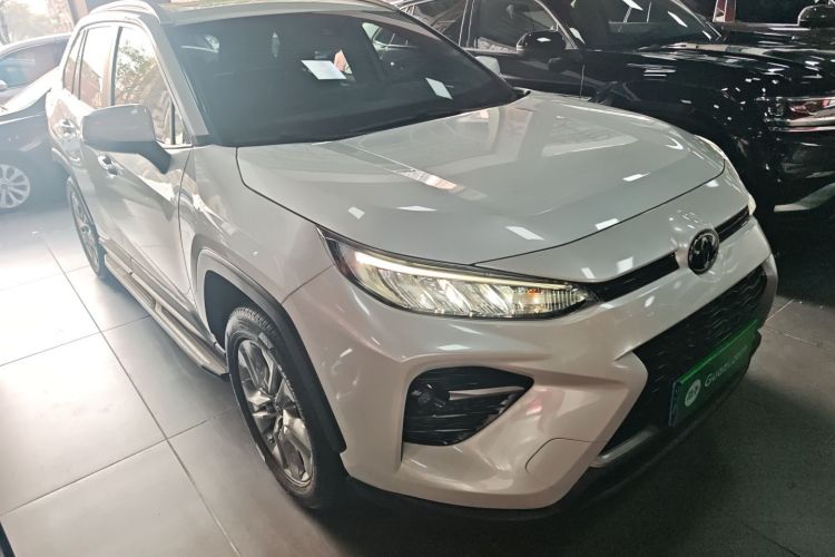 丰田 威兰达 2020款 2.0L CVT两驱豪华版车身外观3