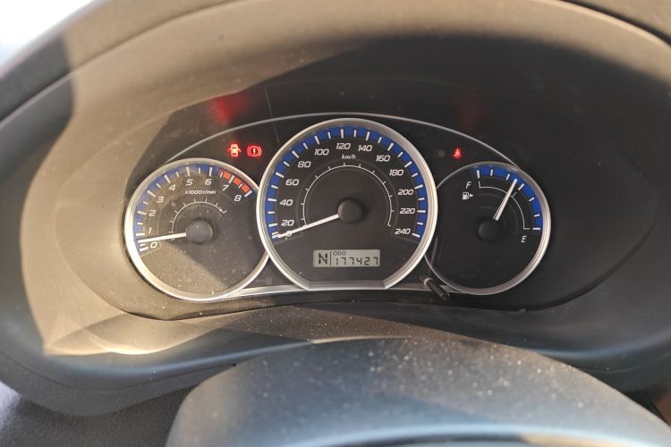 斯巴鲁 森林人 2011款 2.5XS 自动豪华版中控内饰14