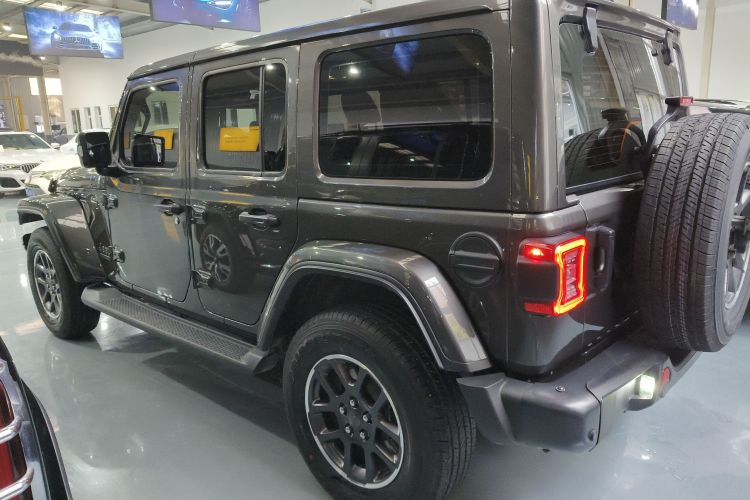 Jeep 牧马人 2021款 2.0T 80周年纪念版车身外观4