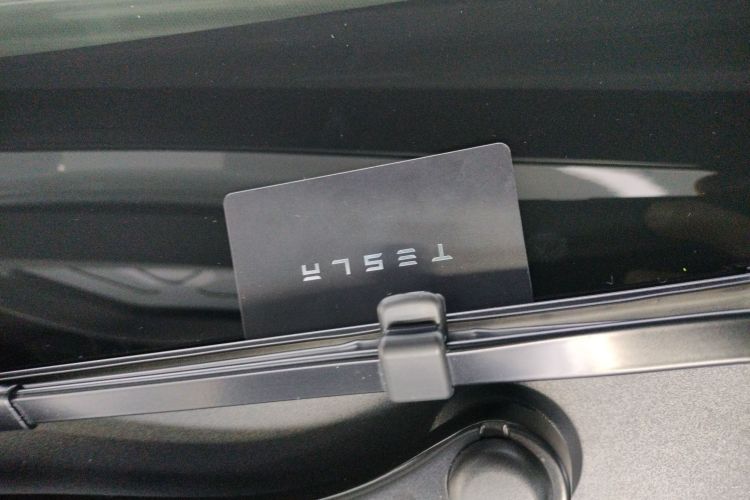 特斯拉 Model Y 2022款 改款 长续航全轮驱动版中控内饰7001