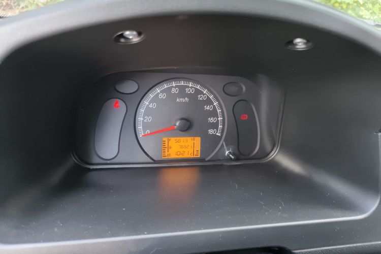 五菱汽车 五菱之光 2023款 1.5L 实用型 5/7座中控内饰14